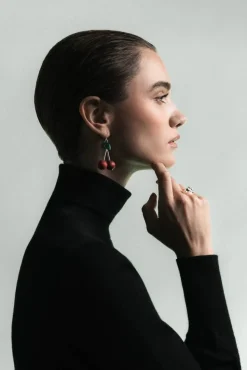 Aarikka korvakorut Kirsikka