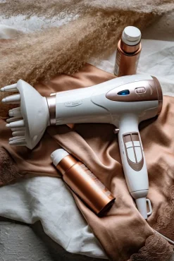 Adler hiustenkuivain 2200 W