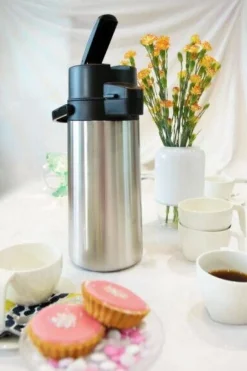 Airam teräspumppis 3 L käsipumpulla