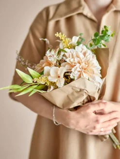 Bloomingville kukkakimppu Glow