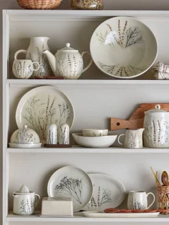 Bloomingville tarjoiluastia Bea