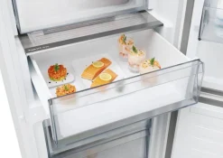 Candy jääkaappipakastin CNCQ4T618EW valkoinen