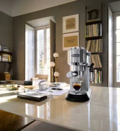 DeLonghi espressokeitin Dedica teräs