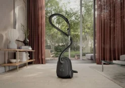 Electrolux pölynimuri Clean 600 Green Bagged EB61C2GRN harmaa