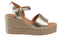 Essentials x Ulanka sandaalit Pawi GLD