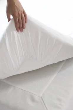 Finlayson Muotoonommeltu Twill Aluslakana valkoinen 80X200+25