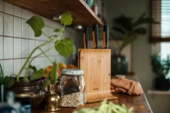 Fiskars Functional Form veitsitukki bambu (sis. 3 veistä)