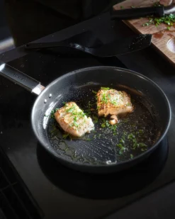 Fiskars Hard Face Paistinpannu 28 cm