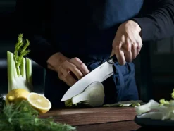 Fiskars Taiten kokinveitsi iso 20 cm