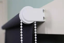 Ihanin pimentävä rullaverho musta 100x185 cm