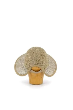 KN Kati Niemi hattu Usva