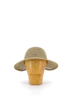 KN Kati Niemi hattu Usva