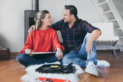 Lenco vinyylilevysoitin bluetooth lähettimellä LBT-120BK  musta