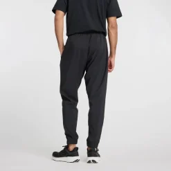 New Balance treenihousut Sport Essentials Woven Jogger