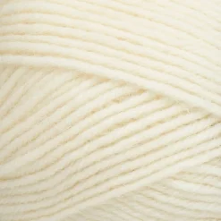 Novita 7 Veljestä lanka 100 g 010 luonnonvalkoinen