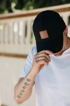 Salon lakkitehdas lippis Baseball Cap Curve Fitted