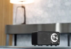 Sangean pöytäradio WR-7 Bluetooth-yhteydellä, musta SAN99506