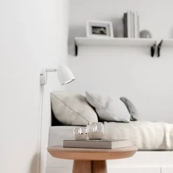 Sessak seinävalaisin Sierra valkoinen