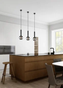 Trio Lighting riippuvalaisin Clayton 1-os E27 mattamusta