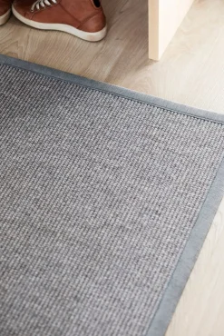 VM-Carpet Esmeralda 77 harmaa, 80*300 cm, kantti 077 B