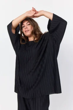 Wasabi paita Scarlet 1