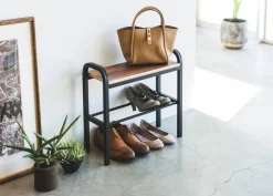 Yamazaki kenkäteline kannella Tower musta