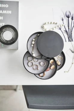 Yamazaki korulipas musta