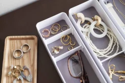 Yamazaki korurasia Rin kolme osaa valkoinen