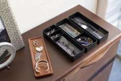 Yamazaki korurasia Rin kolme osaa musta