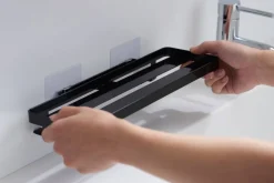 Yamazaki kylpyhuoneen hylly Tower musta