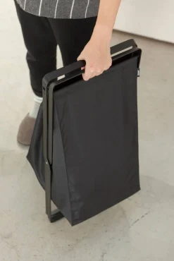 Yamazaki pyykkikori musta