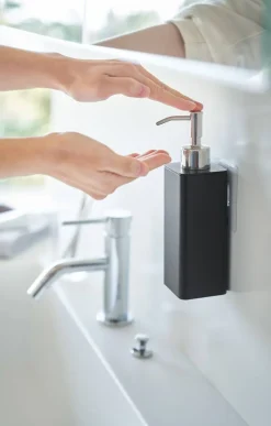 Yamazaki saippua-annostelija Tower musta