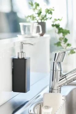 Yamazaki saippua-annostelija Tower musta