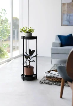 Yamazaki sivupöytä Tower pyörillä musta