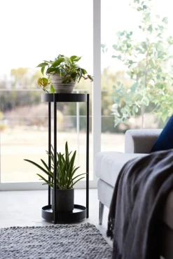 Yamazaki sivupöytä Tower pyörillä musta