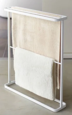 Yamazaki teline kylpypyyhkeille