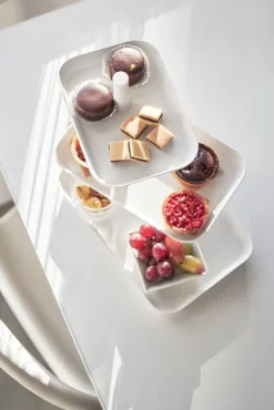 Yamazaki Tower kerrosvati valkoinen