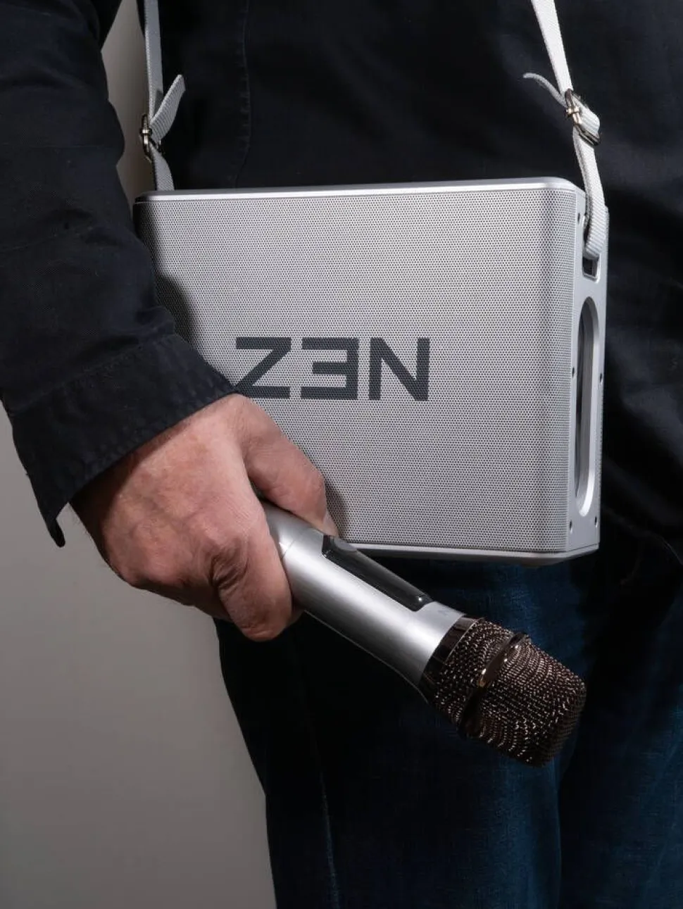 Z3N karaokekaiutin Party B10 ja mikrofonit