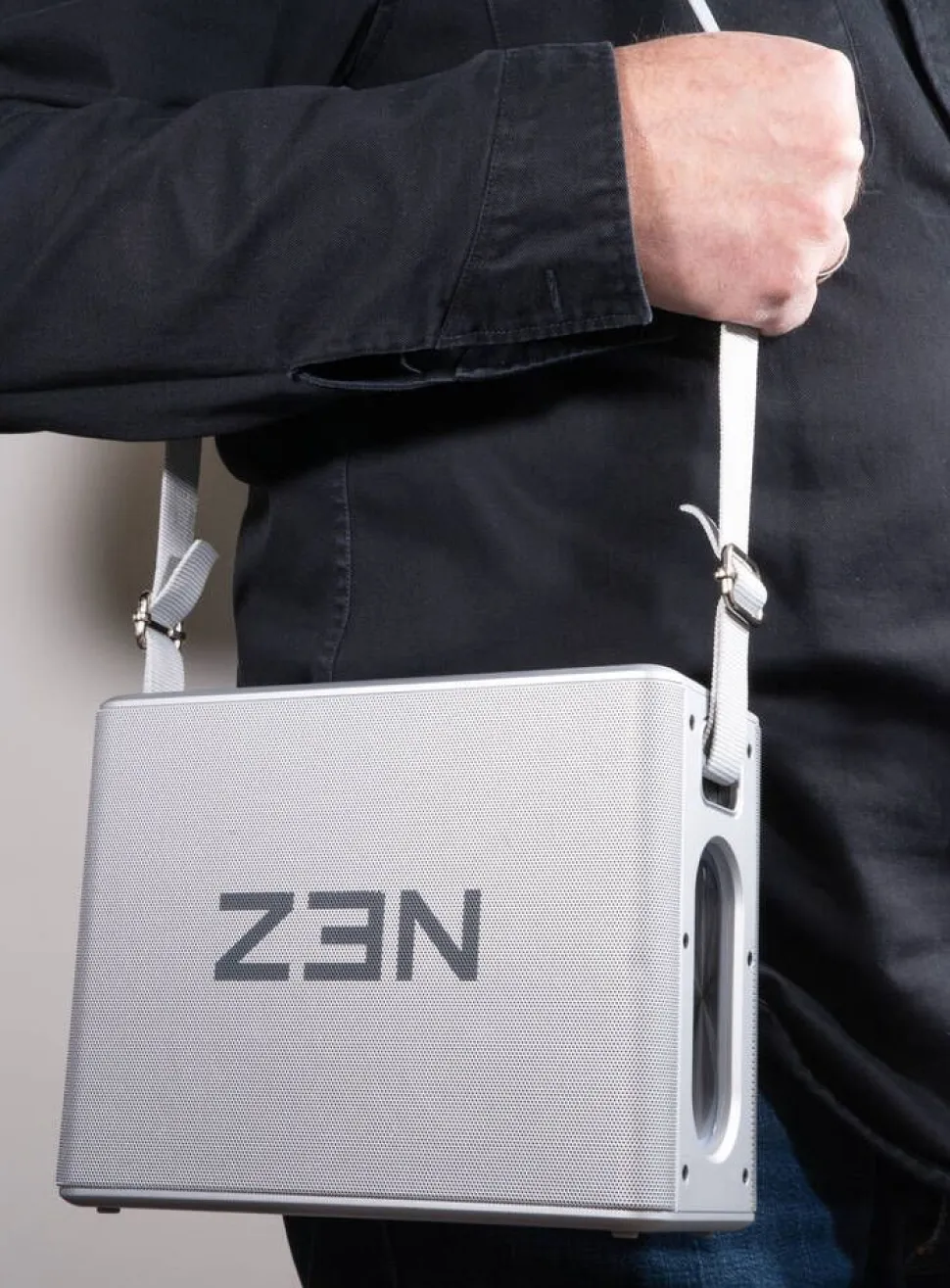 Z3N karaokekaiutin Party B10 ja mikrofonit